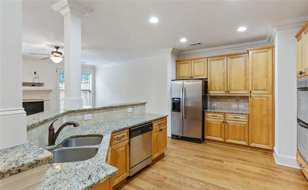 7720 Glisten Avenue Unit 295, Atlanta, Georgia 30328, 3 Bedrooms Bedrooms, ,2 BathroomsBathrooms,Residential,Sold,7720 Glisten Avenue Unit 295,6893023