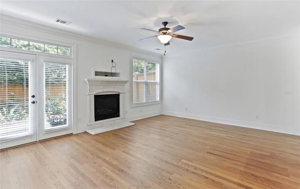 7720 Glisten Avenue Unit 295, Atlanta, Georgia 30328, 3 Bedrooms Bedrooms, ,2 BathroomsBathrooms,Residential,Sold,7720 Glisten Avenue Unit 295,6893023