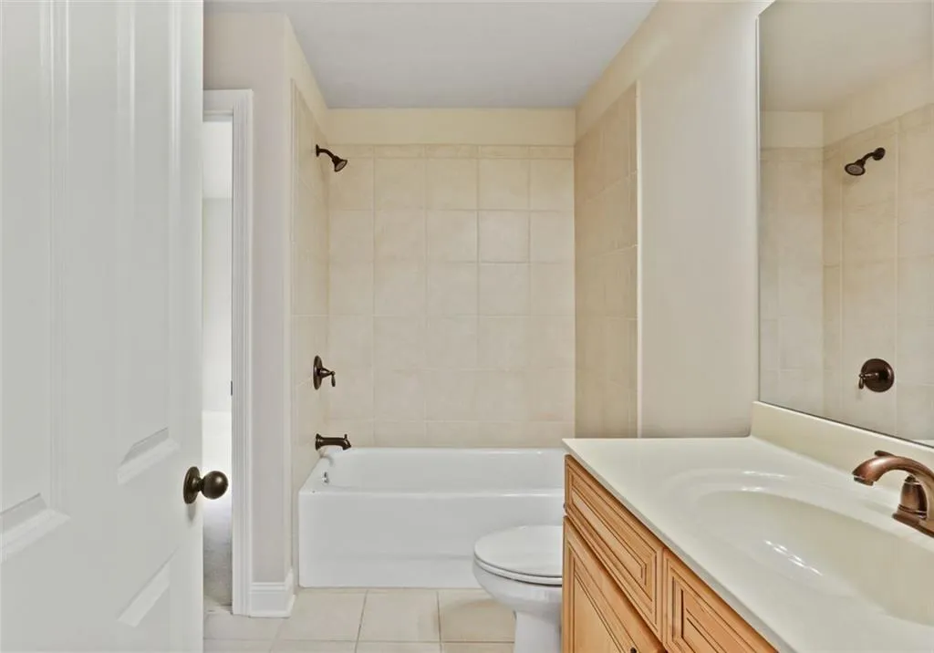 7720 Glisten Avenue Unit 295, Atlanta, Georgia 30328, 3 Bedrooms Bedrooms, ,2 BathroomsBathrooms,Residential,Sold,7720 Glisten Avenue Unit 295,6893023