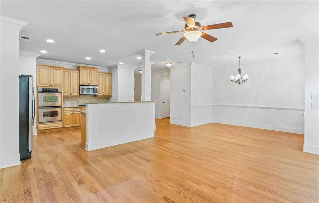 7720 Glisten Avenue Unit 295, Atlanta, Georgia 30328, 3 Bedrooms Bedrooms, ,2 BathroomsBathrooms,Residential,Sold,7720 Glisten Avenue Unit 295,6893023