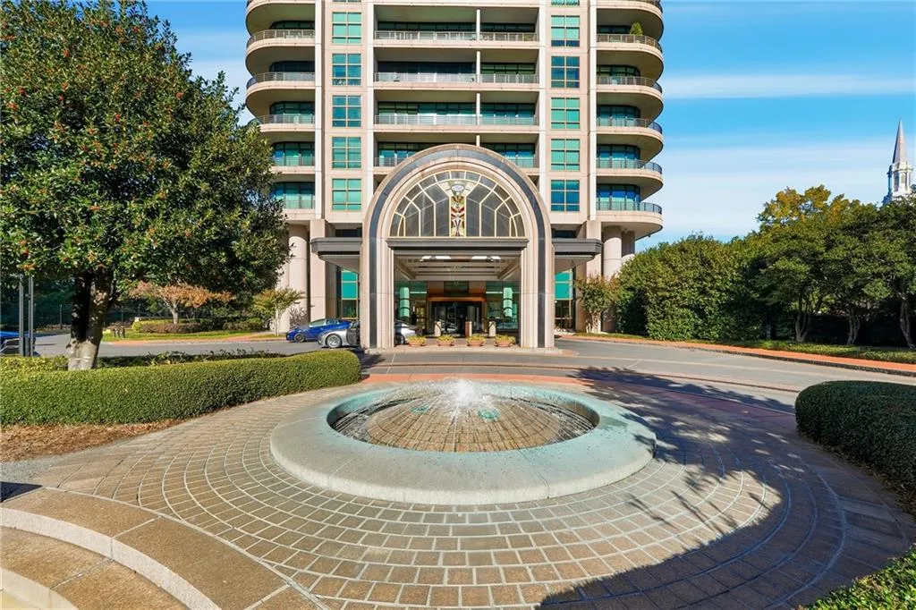 750 Park Avenue Ne Unit 37e, Atlanta, Georgia 30326, 2 Bedrooms Bedrooms, 0 ,2 BathroomsBathrooms,Residential,For Sale,750 Park Avenue Ne Unit 37e,7728982