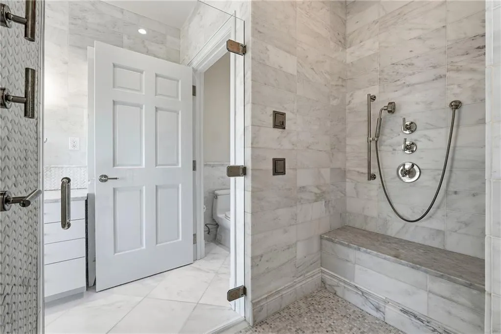 750 Park Avenue Ne Unit 37e, Atlanta, Georgia 30326, 2 Bedrooms Bedrooms, 0 ,2 BathroomsBathrooms,Residential,For Sale,750 Park Avenue Ne Unit 37e,7728982
