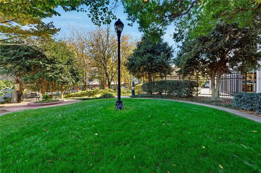 750 Park Avenue Ne Unit 37e, Atlanta, Georgia 30326, 2 Bedrooms Bedrooms, 0 ,2 BathroomsBathrooms,Residential,For Sale,750 Park Avenue Ne Unit 37e,7728982