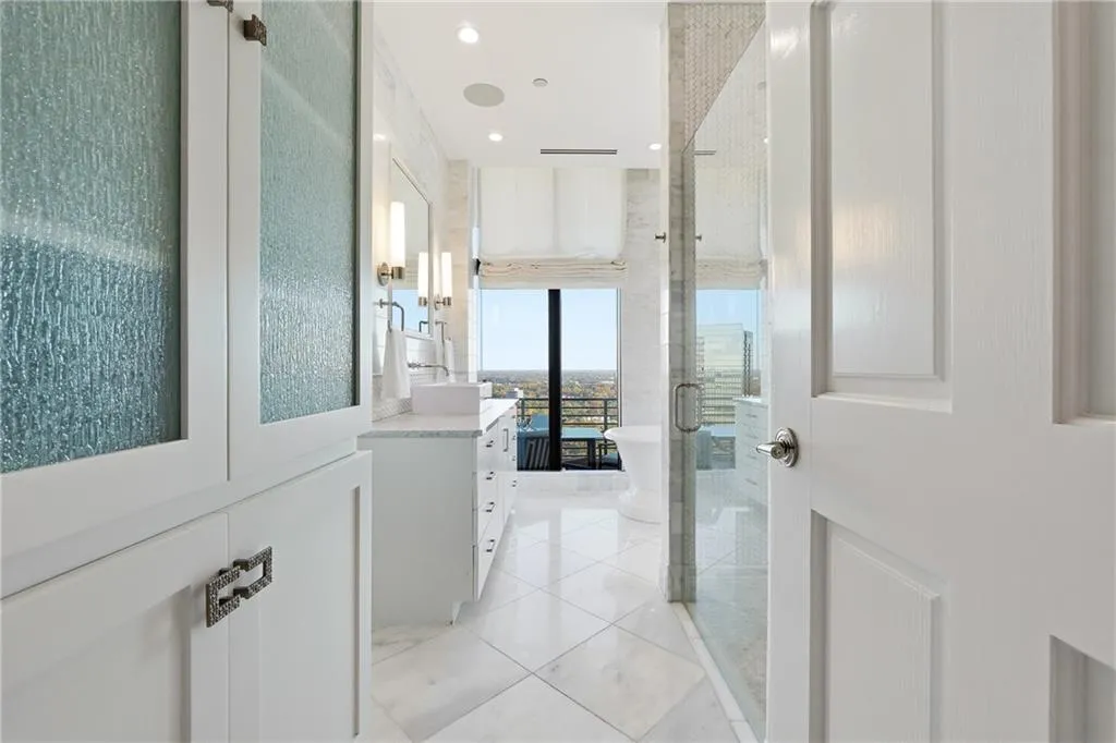750 Park Avenue Ne Unit 37e, Atlanta, Georgia 30326, 2 Bedrooms Bedrooms, 0 ,2 BathroomsBathrooms,Residential,For Sale,750 Park Avenue Ne Unit 37e,7728982