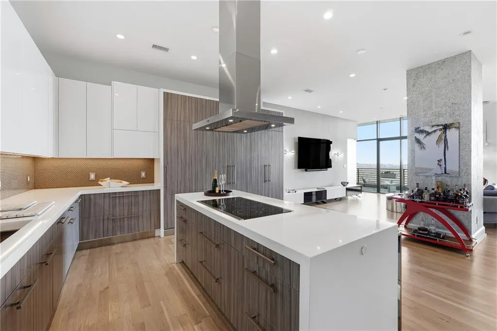 750 Park Avenue Ne Unit 37e, Atlanta, Georgia 30326, 2 Bedrooms Bedrooms, 0 ,2 BathroomsBathrooms,Residential,For Sale,750 Park Avenue Ne Unit 37e,7728982