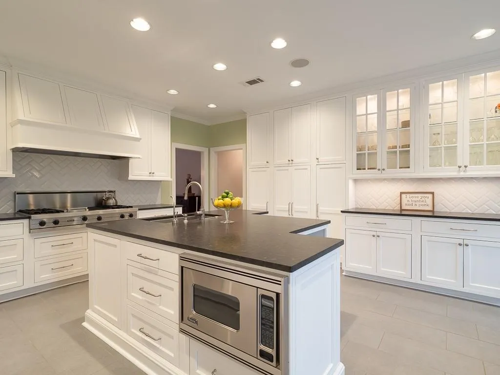 8070 Habersham Waters Road, Sandy Springs, Georgia 30350, 4 Bedrooms Bedrooms, ,5 BathroomsBathrooms,Residential,Sold,8070 Habersham Waters Road,6683444