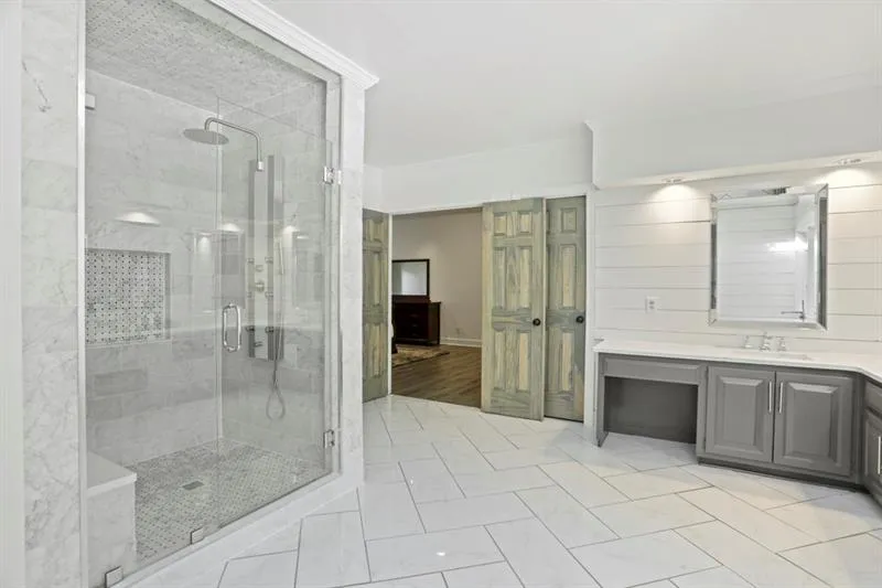 5500 Glen Errol Road, Atlanta, Georgia 30327, 5 Bedrooms Bedrooms, ,4 BathroomsBathrooms,Residential,Sold,5500 Glen Errol Road,6641137