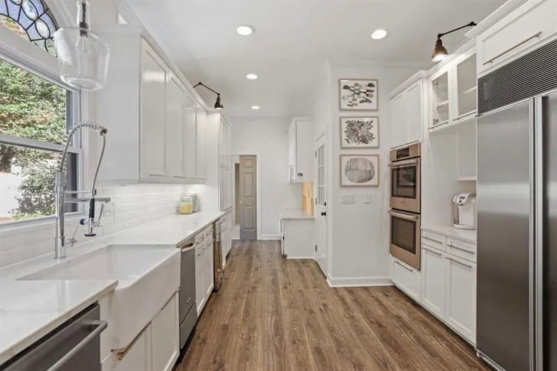 5500 Glen Errol Road, Atlanta, Georgia 30327, 5 Bedrooms Bedrooms, ,4 BathroomsBathrooms,Residential,Sold,5500 Glen Errol Road,6641137