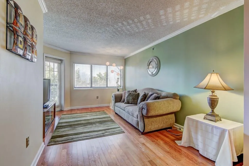 795 Hammond Drive Unit 406, Sandy Springs, Georgia 30328, 2 Bedrooms Bedrooms, ,1 BathroomBathrooms,Residential,Sold,795 Hammond Drive Unit 406,6040500