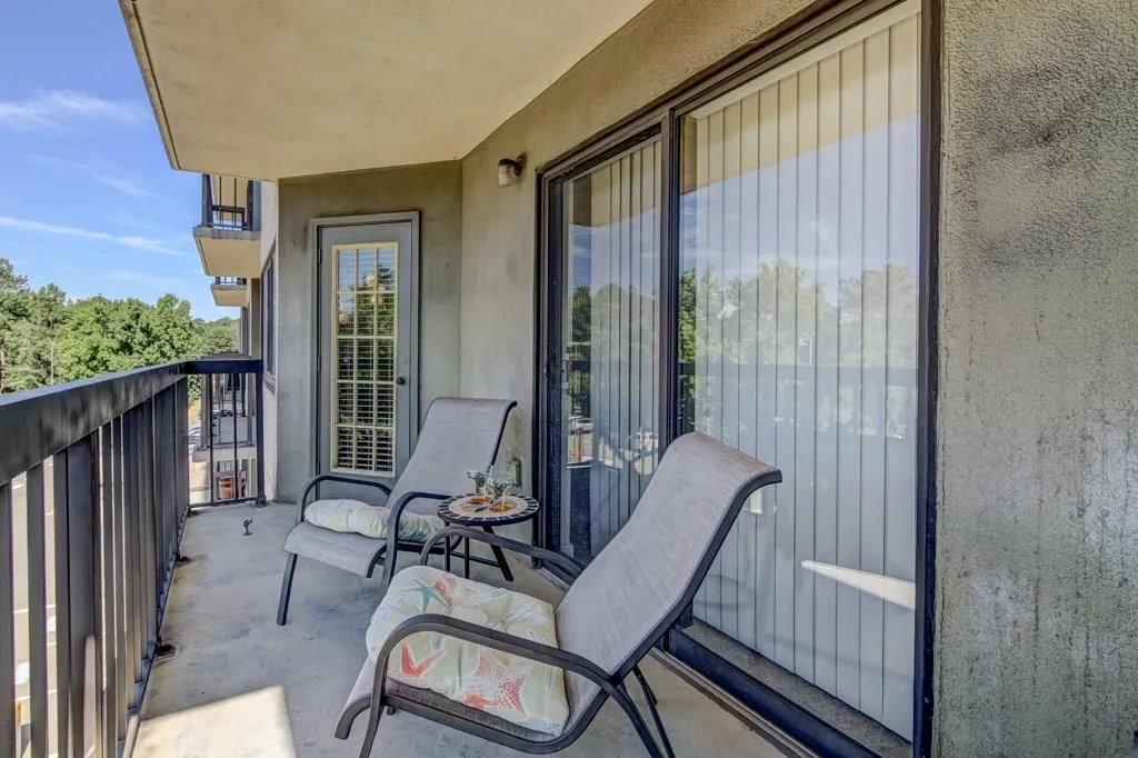 795 Hammond Drive Unit 406, Sandy Springs, Georgia 30328, 2 Bedrooms Bedrooms, ,1 BathroomBathrooms,Residential,Sold,795 Hammond Drive Unit 406,6040500