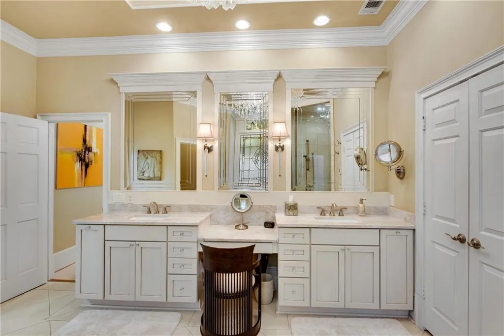 5950 Long Island Drive Nw, Atlanta, Georgia 30328, 5 Bedrooms Bedrooms, ,4 BathroomsBathrooms,Residential,For Sale,5950 Long Island Drive Nw,7655107