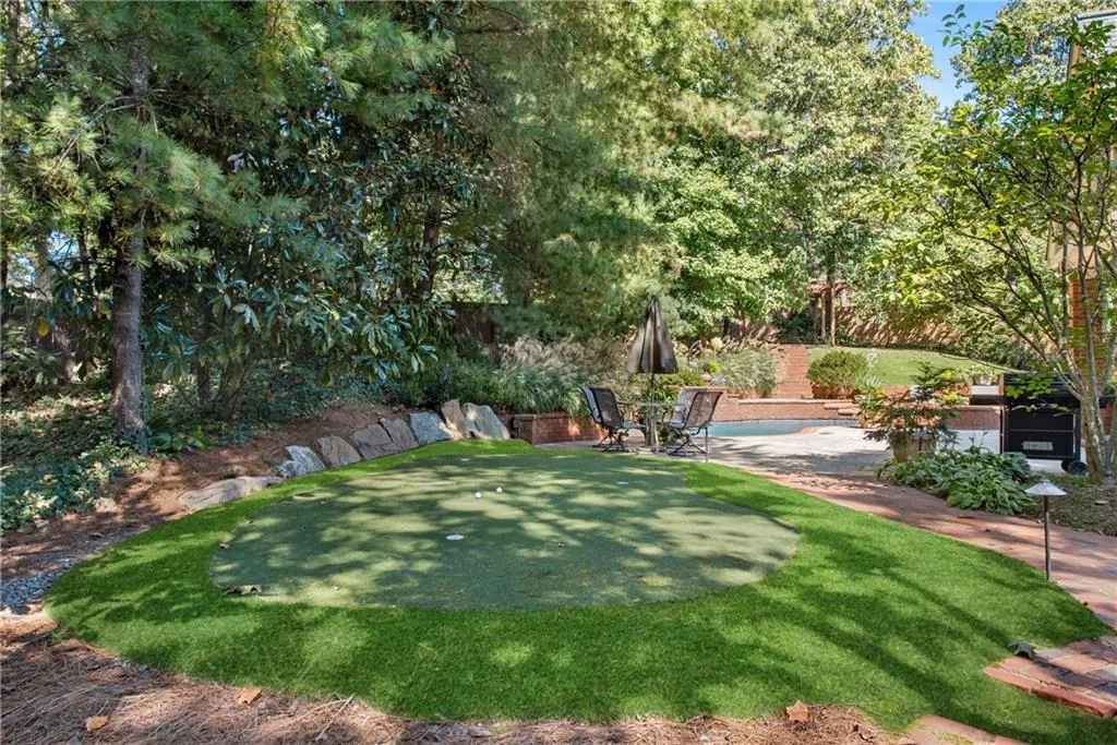 5950 Long Island Drive Nw, Atlanta, Georgia 30328, 5 Bedrooms Bedrooms, ,4 BathroomsBathrooms,Residential,For Sale,5950 Long Island Drive Nw,7655107