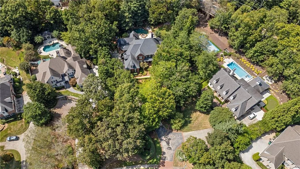 5950 Long Island Drive Nw, Atlanta, Georgia 30328, 5 Bedrooms Bedrooms, ,4 BathroomsBathrooms,Residential,For Sale,5950 Long Island Drive Nw,7655107