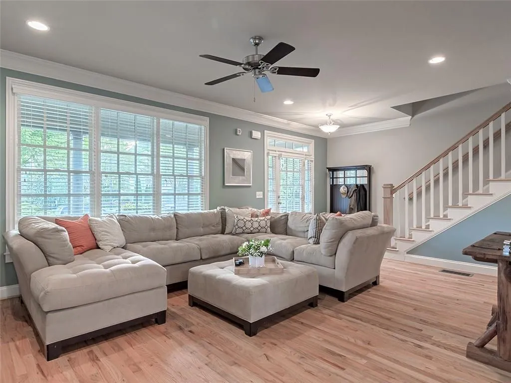 1806 Hollingsworth Boulevard Nw, Atlanta, Georgia 30318, 3 Bedrooms Bedrooms, ,2 BathroomsBathrooms,Residential,Sold,1806 Hollingsworth Boulevard Nw,5847699