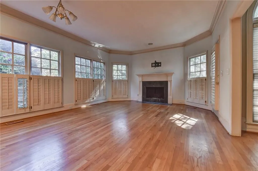 4475 Crestwicke Pointe, Atlanta, Georgia 30319, 5 Bedrooms Bedrooms, ,4 BathroomsBathrooms,Residential,Sold,4475 Crestwicke Pointe,6963545