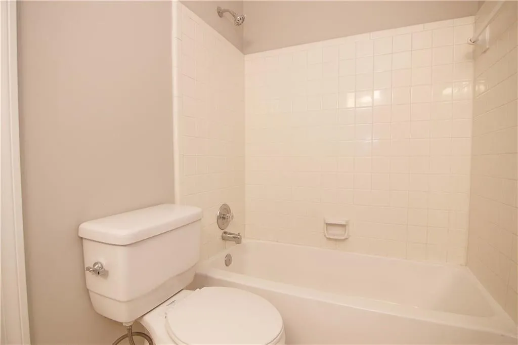 7500 Roswell Road Unit 92, Sandy Springs, Georgia 30350, 2 Bedrooms Bedrooms, ,2 BathroomsBathrooms,Residential,Sold,7500 Roswell Road Unit 92,6100589