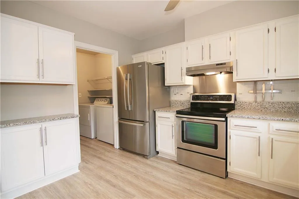 7500 Roswell Road Unit 92, Sandy Springs, Georgia 30350, 2 Bedrooms Bedrooms, ,2 BathroomsBathrooms,Residential,Sold,7500 Roswell Road Unit 92,6100589