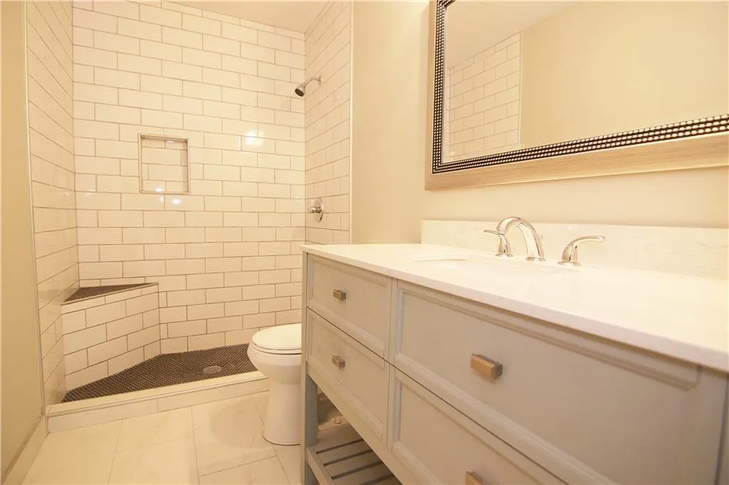 7500 Roswell Road Unit 92, Sandy Springs, Georgia 30350, 2 Bedrooms Bedrooms, ,2 BathroomsBathrooms,Residential,Sold,7500 Roswell Road Unit 92,6100589