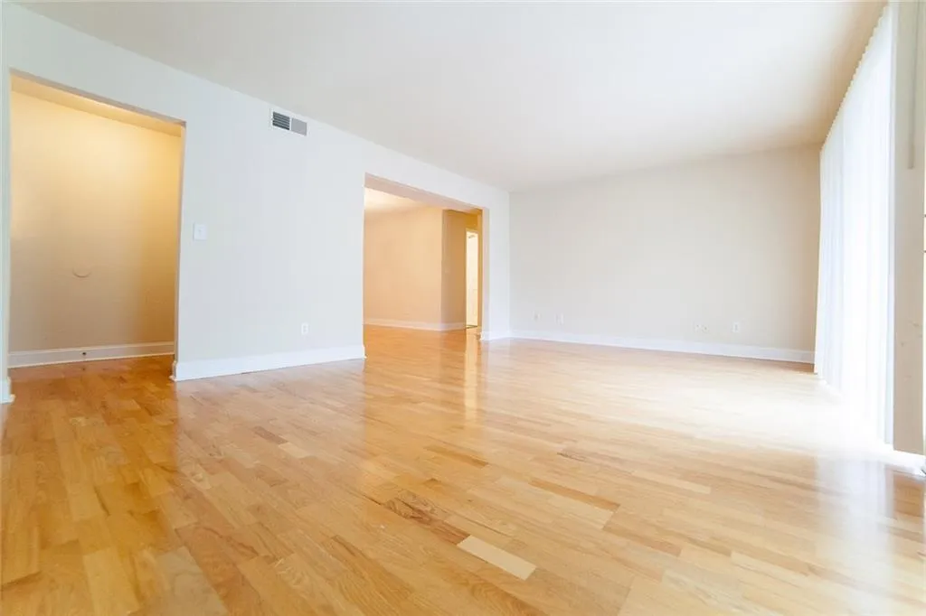 6851 Roswell Road Ne Unit F6, Atlanta, Georgia 30328, 2 Bedrooms Bedrooms, ,2 BathroomsBathrooms,Residential,Sold,6851 Roswell Road Ne Unit F6,5629856 6851 Roswell Road Ne Unit F6, Atlanta, Georgia 30328, 2 Bedrooms Bedrooms, ,2 BathroomsBathrooms,Residential,Sold,6851 Roswell Road Ne Unit F6,5629856