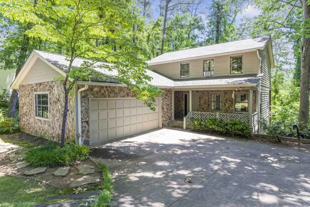 64 River Park Drive, Sandy Springs, Georgia 30328, 4 Bedrooms Bedrooms, ,3 BathroomsBathrooms,Residential,Sold,64 River Park Drive,6859890