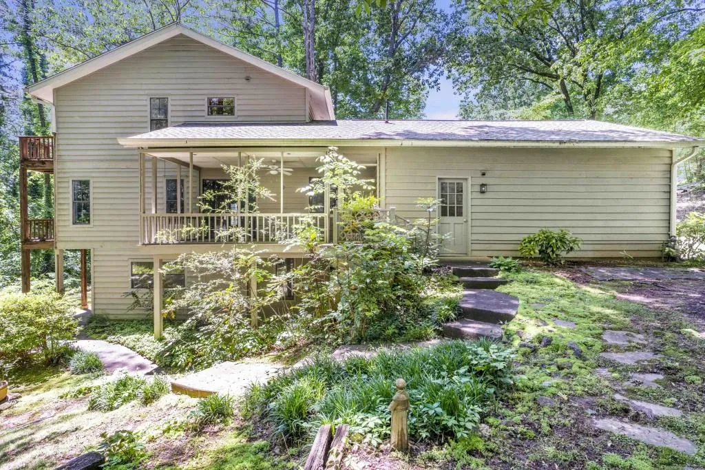 64 River Park Drive, Sandy Springs, Georgia 30328, 4 Bedrooms Bedrooms, ,3 BathroomsBathrooms,Residential,Sold,64 River Park Drive,6859890