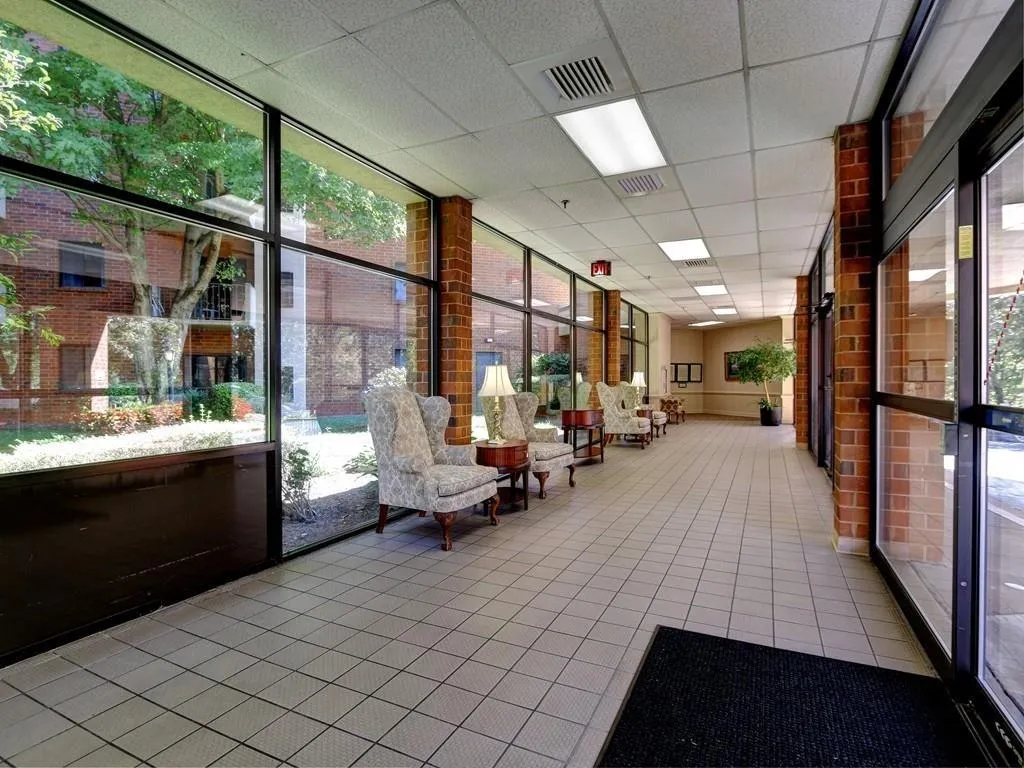 300 Johnson Ferry Road Unit B504, Atlanta, Georgia 30328, 1 Bedroom Bedrooms, ,1 BathroomBathrooms,Residential,Sold,300 Johnson Ferry Road Unit B504,5920359