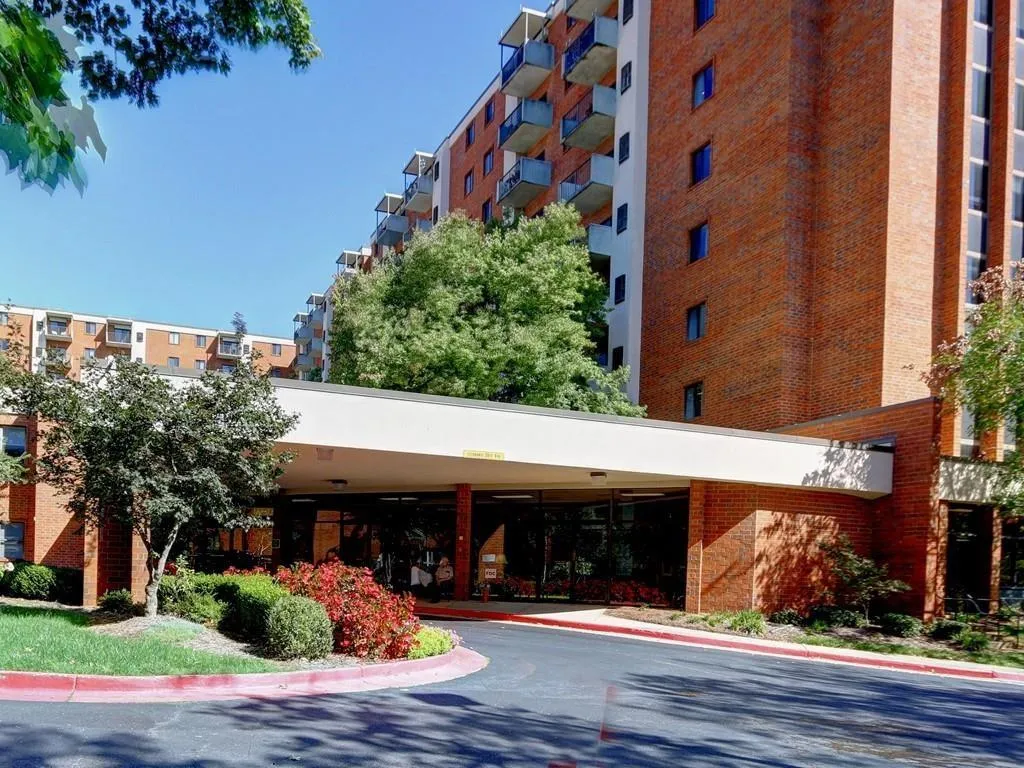 300 Johnson Ferry Road Unit B504, Atlanta, Georgia 30328, 1 Bedroom Bedrooms, ,1 BathroomBathrooms,Residential,Sold,300 Johnson Ferry Road Unit B504,5920359