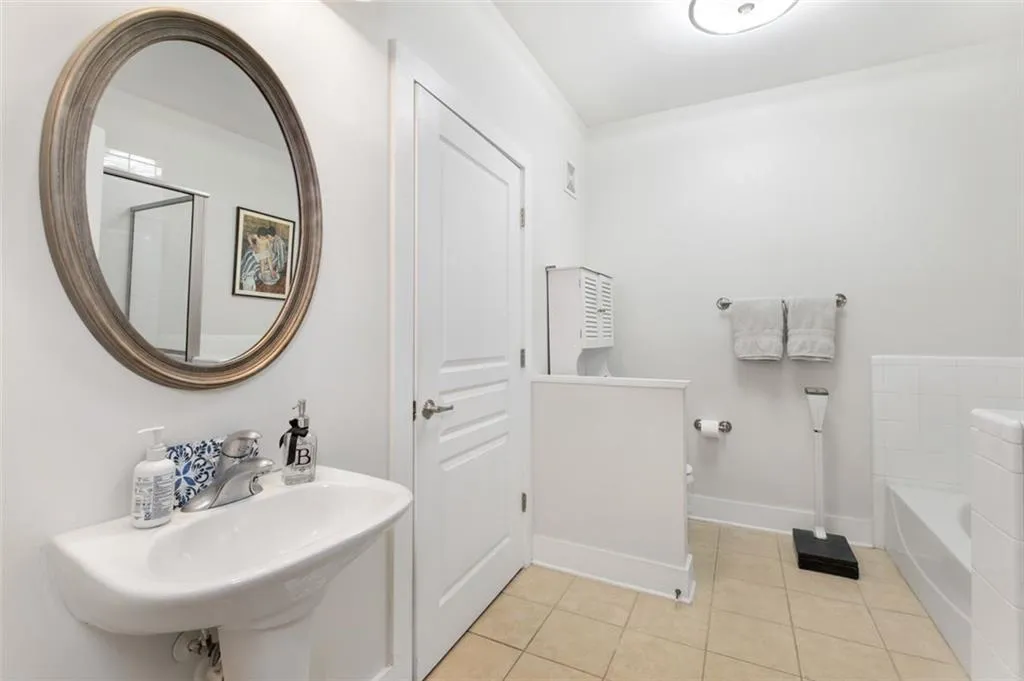 799 Hammond Drive Unit 213, Sandy Springs, Georgia 30328, 1 Bedroom Bedrooms, ,1 BathroomBathrooms,Residential,Sold,799 Hammond Drive Unit 213,7191162