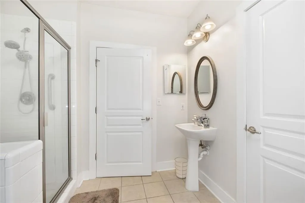 799 Hammond Drive Unit 213, Sandy Springs, Georgia 30328, 1 Bedroom Bedrooms, ,1 BathroomBathrooms,Residential,Sold,799 Hammond Drive Unit 213,7191162