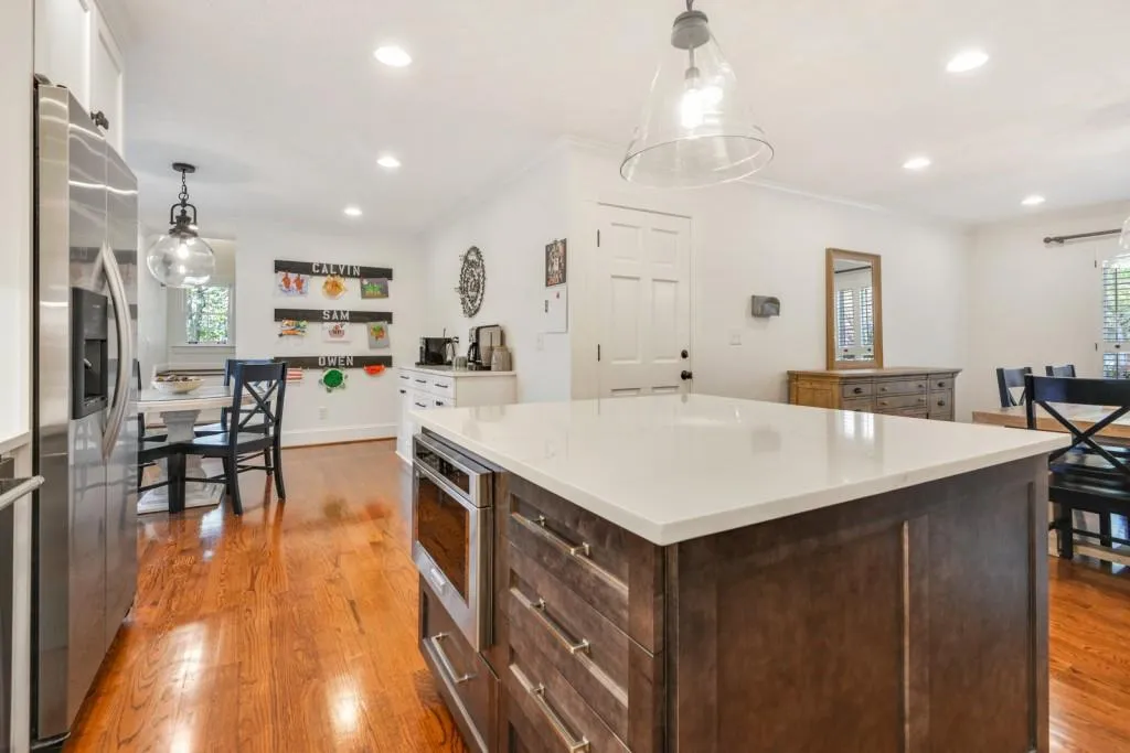 240 Drummen Court Ne, Sandy Springs, Georgia 30328, 5 Bedrooms Bedrooms, ,3 BathroomsBathrooms,Residential,Sold,240 Drummen Court Ne,6705041