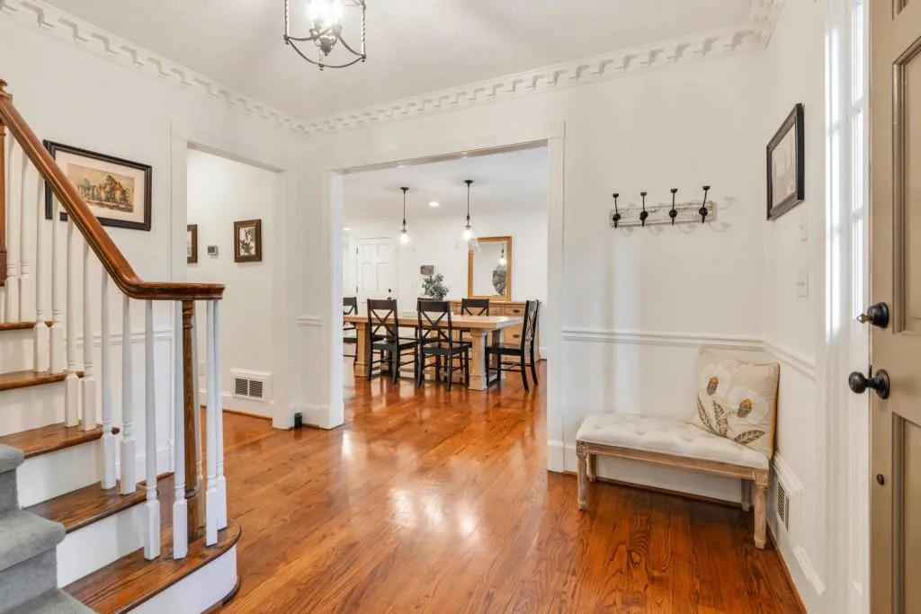 240 Drummen Court Ne, Sandy Springs, Georgia 30328, 5 Bedrooms Bedrooms, ,3 BathroomsBathrooms,Residential,Sold,240 Drummen Court Ne,6705041