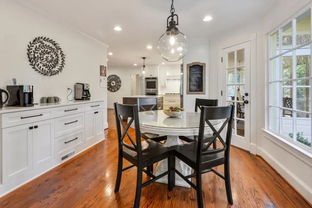 240 Drummen Court Ne, Sandy Springs, Georgia 30328, 5 Bedrooms Bedrooms, ,3 BathroomsBathrooms,Residential,Sold,240 Drummen Court Ne,6705041