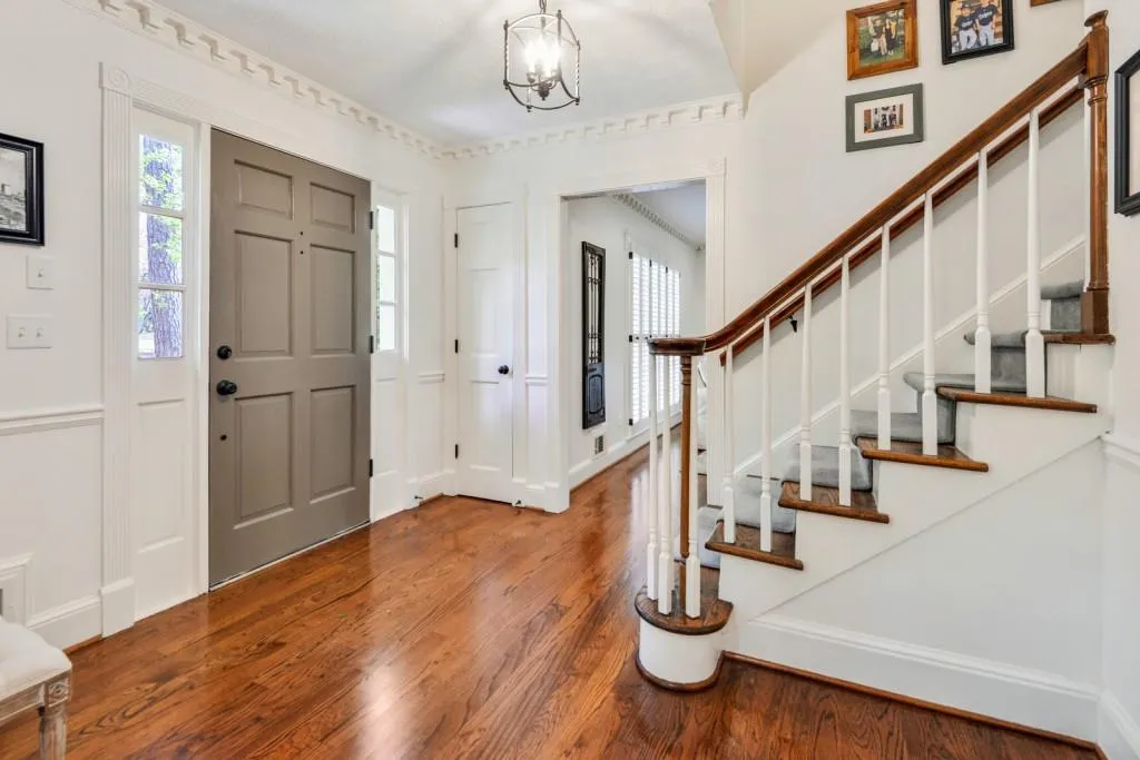 240 Drummen Court Ne, Sandy Springs, Georgia 30328, 5 Bedrooms Bedrooms, ,3 BathroomsBathrooms,Residential,Sold,240 Drummen Court Ne,6705041