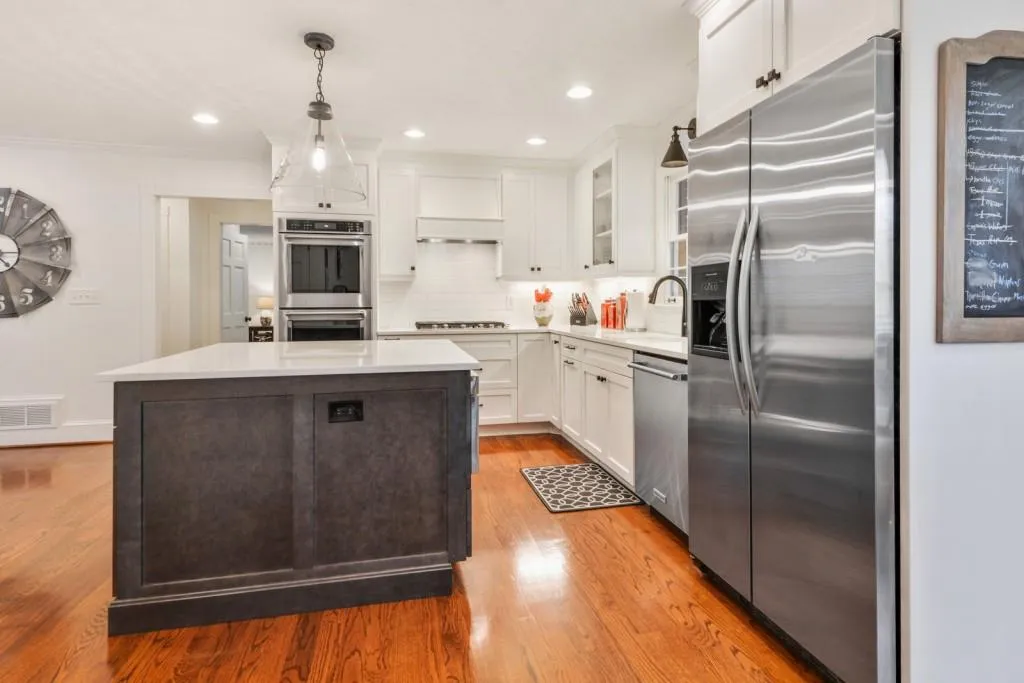 240 Drummen Court Ne, Sandy Springs, Georgia 30328, 5 Bedrooms Bedrooms, ,3 BathroomsBathrooms,Residential,Sold,240 Drummen Court Ne,6705041
