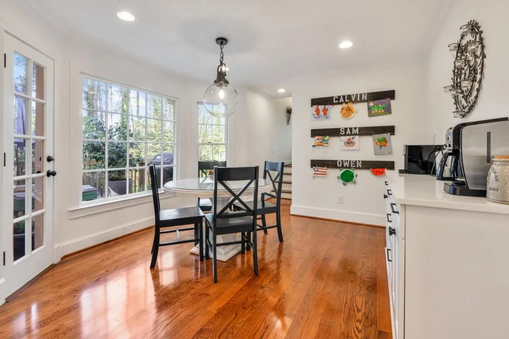 240 Drummen Court Ne, Sandy Springs, Georgia 30328, 5 Bedrooms Bedrooms, ,3 BathroomsBathrooms,Residential,Sold,240 Drummen Court Ne,6705041