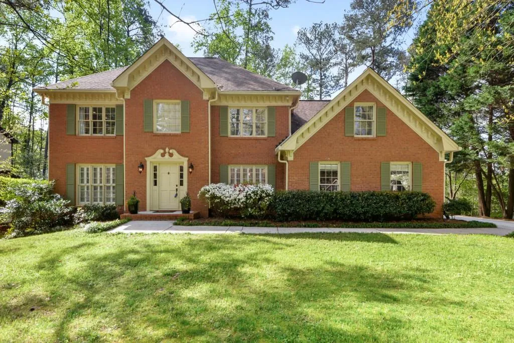 240 Drummen Court Ne, Sandy Springs, Georgia 30328, 5 Bedrooms Bedrooms, ,3 BathroomsBathrooms,Residential,Sold,240 Drummen Court Ne,6705041