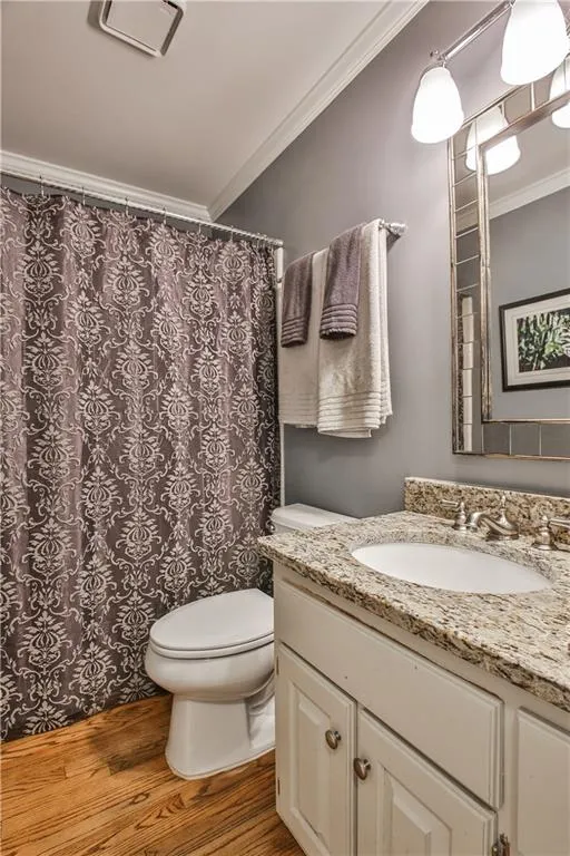 1745 Redbourne Drive, Sandy Springs, Georgia 30350, 5 Bedrooms Bedrooms, ,4 BathroomsBathrooms,Residential,Sold,1745 Redbourne Drive,5986733