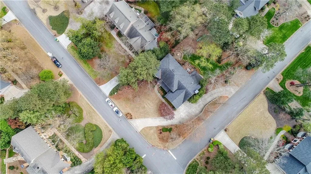 1745 Redbourne Drive, Sandy Springs, Georgia 30350, 5 Bedrooms Bedrooms, ,4 BathroomsBathrooms,Residential,Sold,1745 Redbourne Drive,5986733