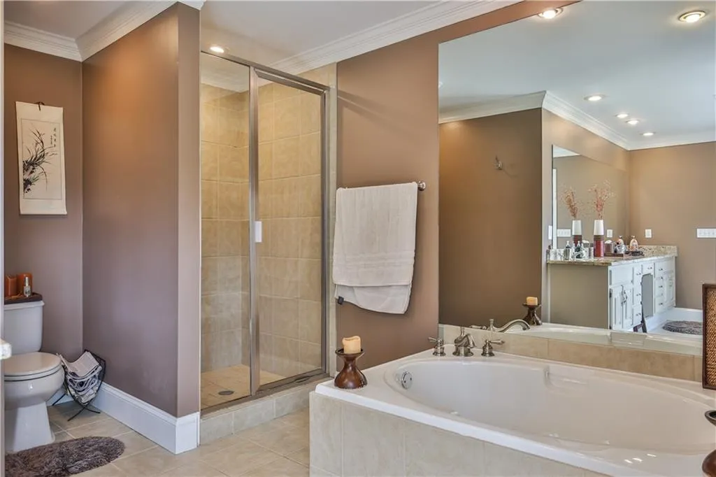 1745 Redbourne Drive, Sandy Springs, Georgia 30350, 5 Bedrooms Bedrooms, ,4 BathroomsBathrooms,Residential,Sold,1745 Redbourne Drive,5986733