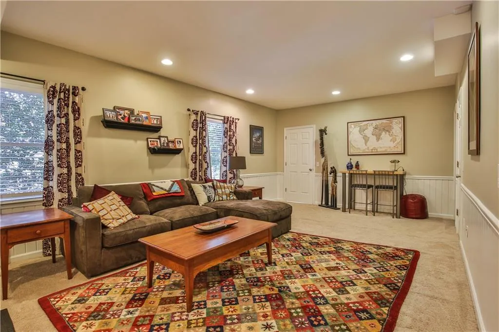 1745 Redbourne Drive, Sandy Springs, Georgia 30350, 5 Bedrooms Bedrooms, ,4 BathroomsBathrooms,Residential,Sold,1745 Redbourne Drive,5986733