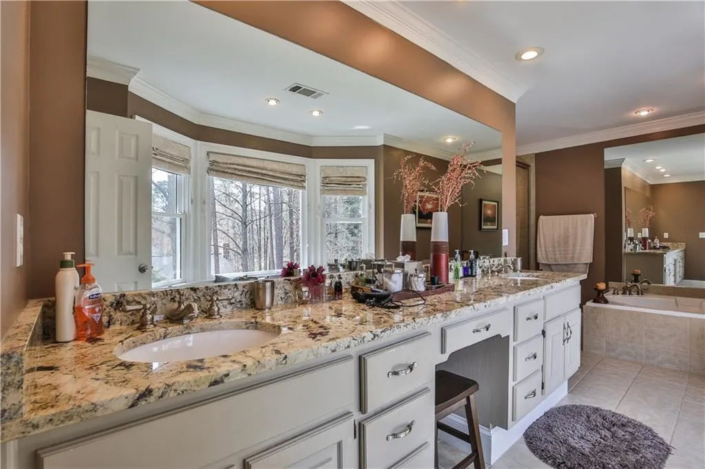 1745 Redbourne Drive, Sandy Springs, Georgia 30350, 5 Bedrooms Bedrooms, ,4 BathroomsBathrooms,Residential,Sold,1745 Redbourne Drive,5986733