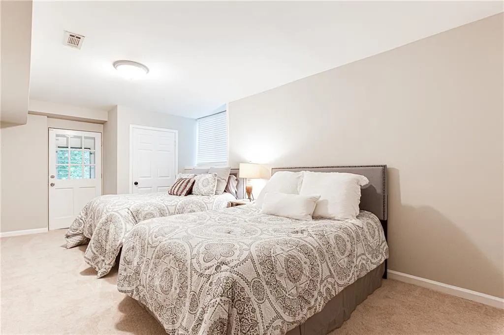 115 Finchley Court, Atlanta, Georgia 30328, 4 Bedrooms Bedrooms, ,3 BathroomsBathrooms,Residential,Sold,115 Finchley Court,6921154