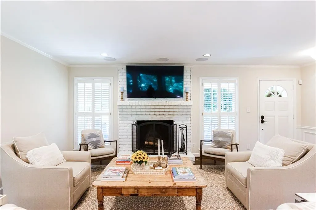 115 Finchley Court, Atlanta, Georgia 30328, 4 Bedrooms Bedrooms, ,3 BathroomsBathrooms,Residential,Sold,115 Finchley Court,6921154