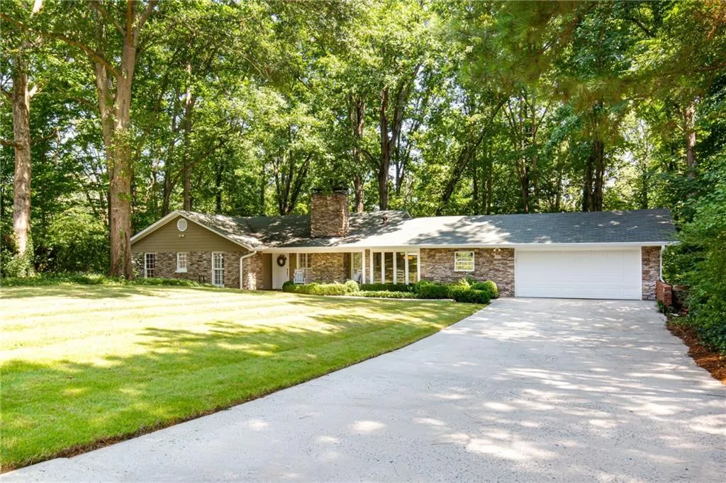 115 Finchley Court, Atlanta, Georgia 30328, 4 Bedrooms Bedrooms, ,3 BathroomsBathrooms,Residential,Sold,115 Finchley Court,6921154