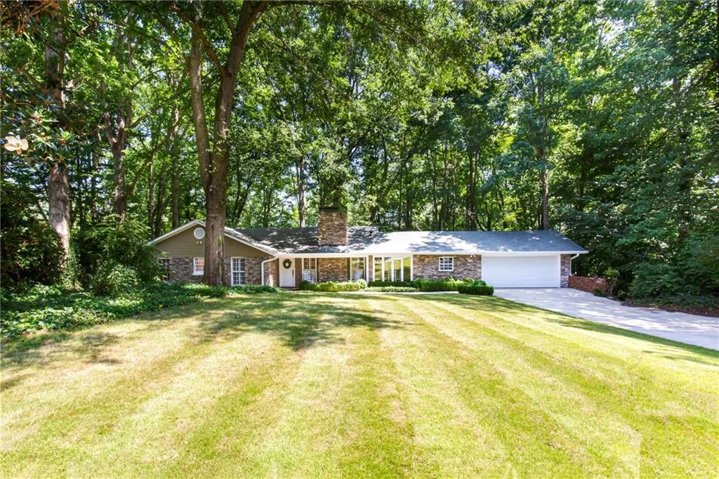 115 Finchley Court, Atlanta, Georgia 30328, 4 Bedrooms Bedrooms, ,3 BathroomsBathrooms,Residential,Sold,115 Finchley Court,6921154