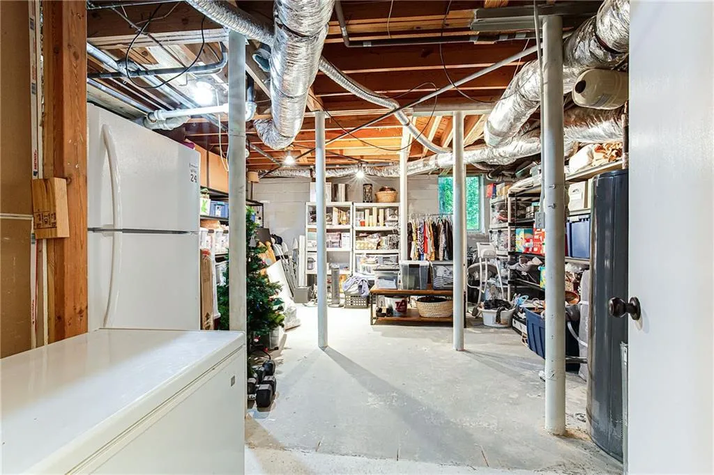 115 Finchley Court, Atlanta, Georgia 30328, 4 Bedrooms Bedrooms, ,3 BathroomsBathrooms,Residential,Sold,115 Finchley Court,6921154