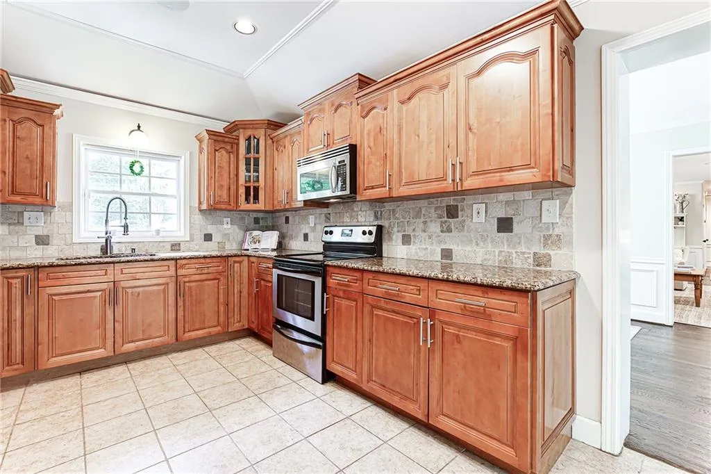 115 Finchley Court, Atlanta, Georgia 30328, 4 Bedrooms Bedrooms, ,3 BathroomsBathrooms,Residential,Sold,115 Finchley Court,6921154