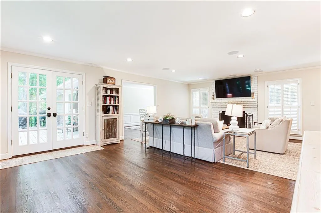 115 Finchley Court, Atlanta, Georgia 30328, 4 Bedrooms Bedrooms, ,3 BathroomsBathrooms,Residential,Sold,115 Finchley Court,6921154