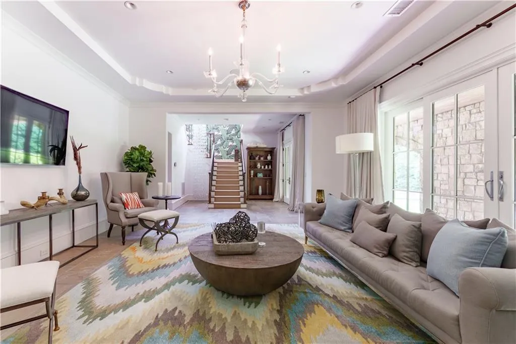 3800 Northside Drive Nw, Atlanta, Georgia 30305, 6 Bedrooms Bedrooms, ,7 BathroomsBathrooms,Residential,For Sale,3800 Northside Drive Nw,7611425