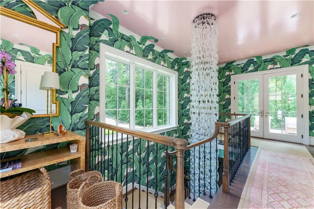 3800 Northside Drive Nw, Atlanta, Georgia 30305, 6 Bedrooms Bedrooms, ,7 BathroomsBathrooms,Residential,For Sale,3800 Northside Drive Nw,7611425